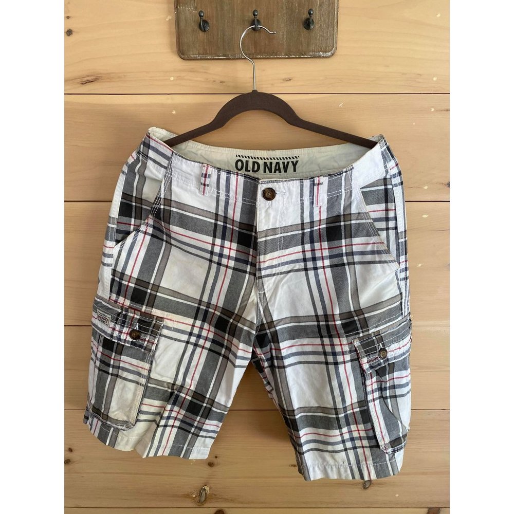 Old Navy Mens Cargo Shorts White/Grey/Red Plaid